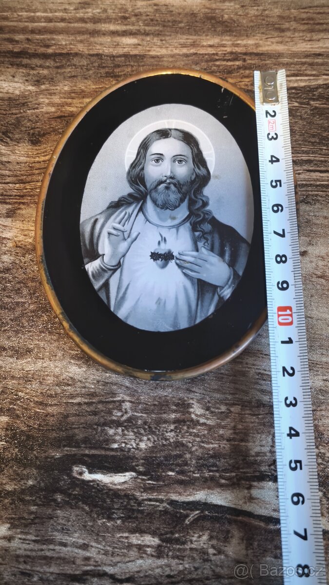 Staré svaté obrázky a soška. - 10