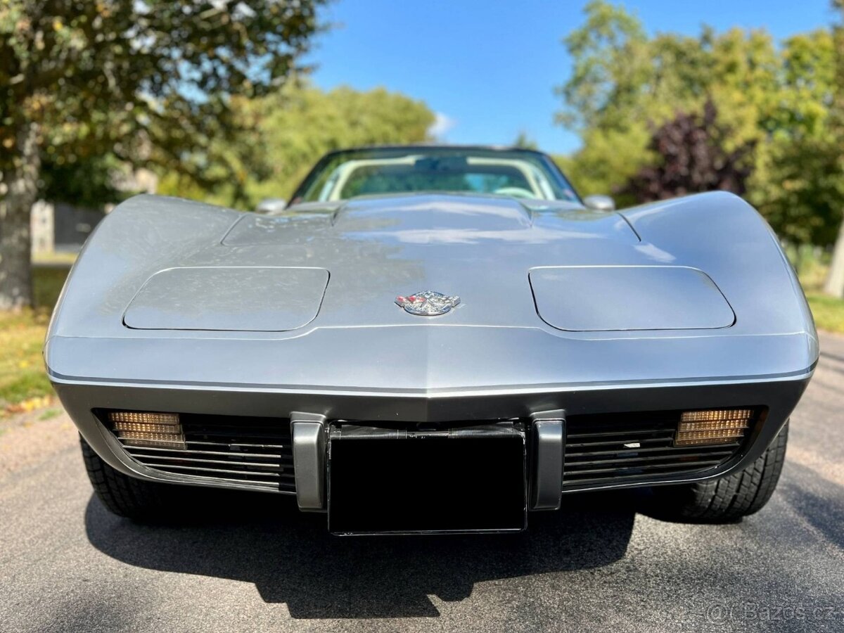 Chevrolet Corvette C3, 5.7 V8, 220 koní - 10
