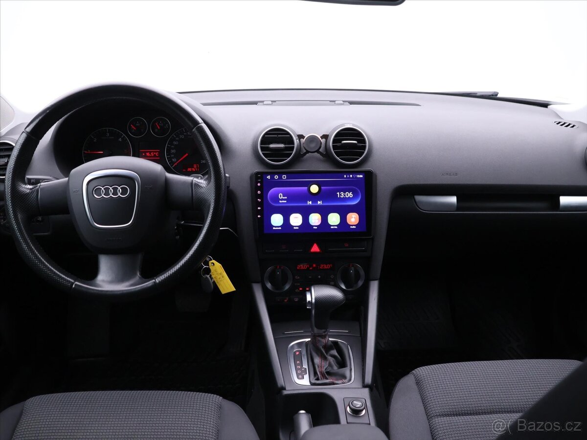 Audi A3 2,0 TDI 103kW DSG Attraction (2007) - 10