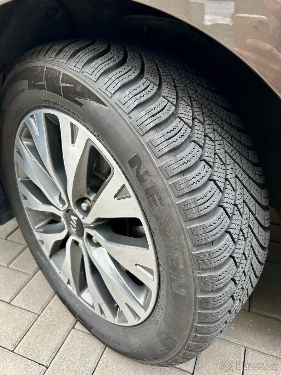 Kia Ceed Combi 1.6GDi 99kw, ČR 2018, zánovní jen 37 000km - 10