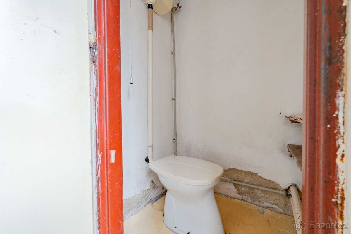 Prodám RD ve Štěkni - 10