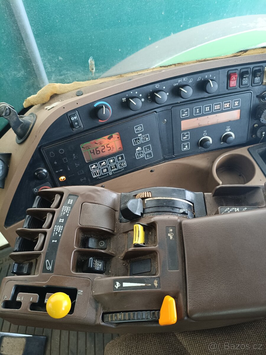 John Deere 8220 - 10