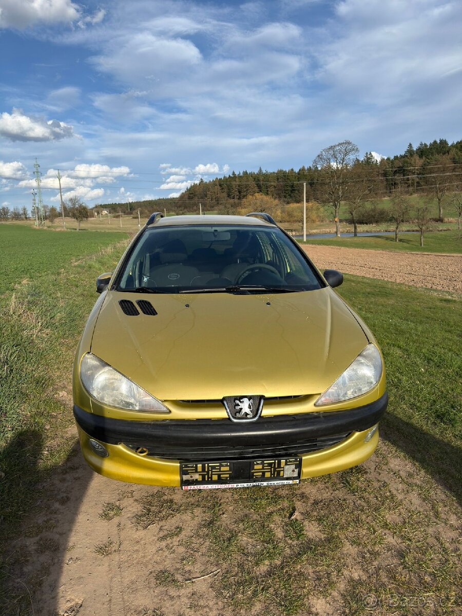 Peugeot 206 - 10