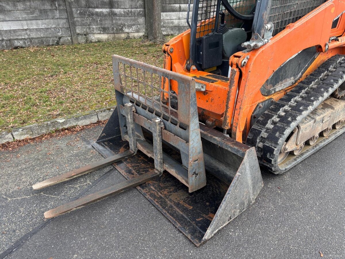 Pásový smykový nakladač Komatsu CK 20-1, hmotnost 3.6 t - 10