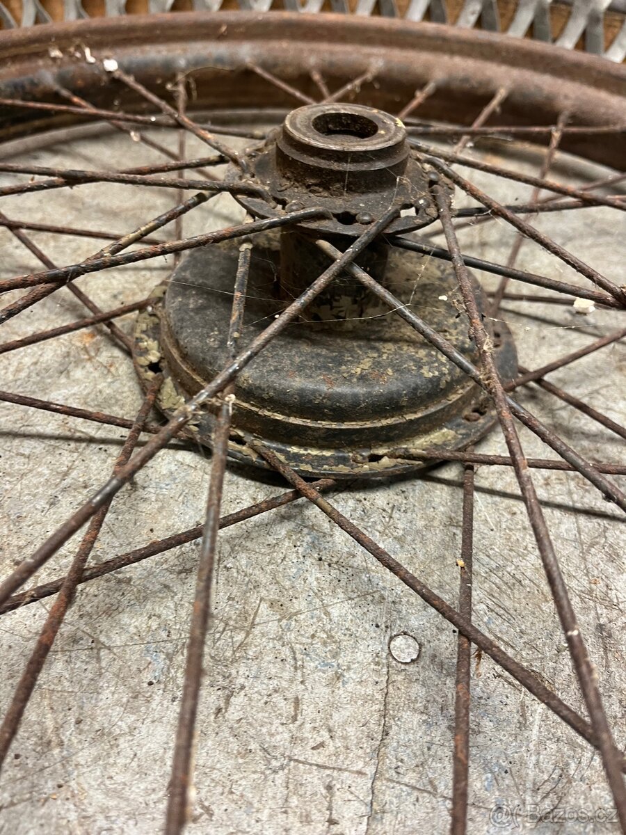 Přední kolo nejspíš ČZ 150C patina - 10