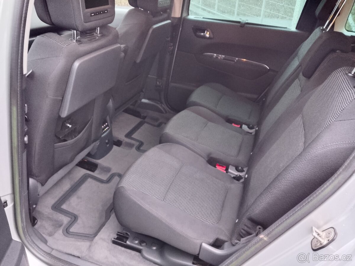 P-Peugeot 5008 1.6hdi 82kw r.v.2011 stk05/2027 - 10