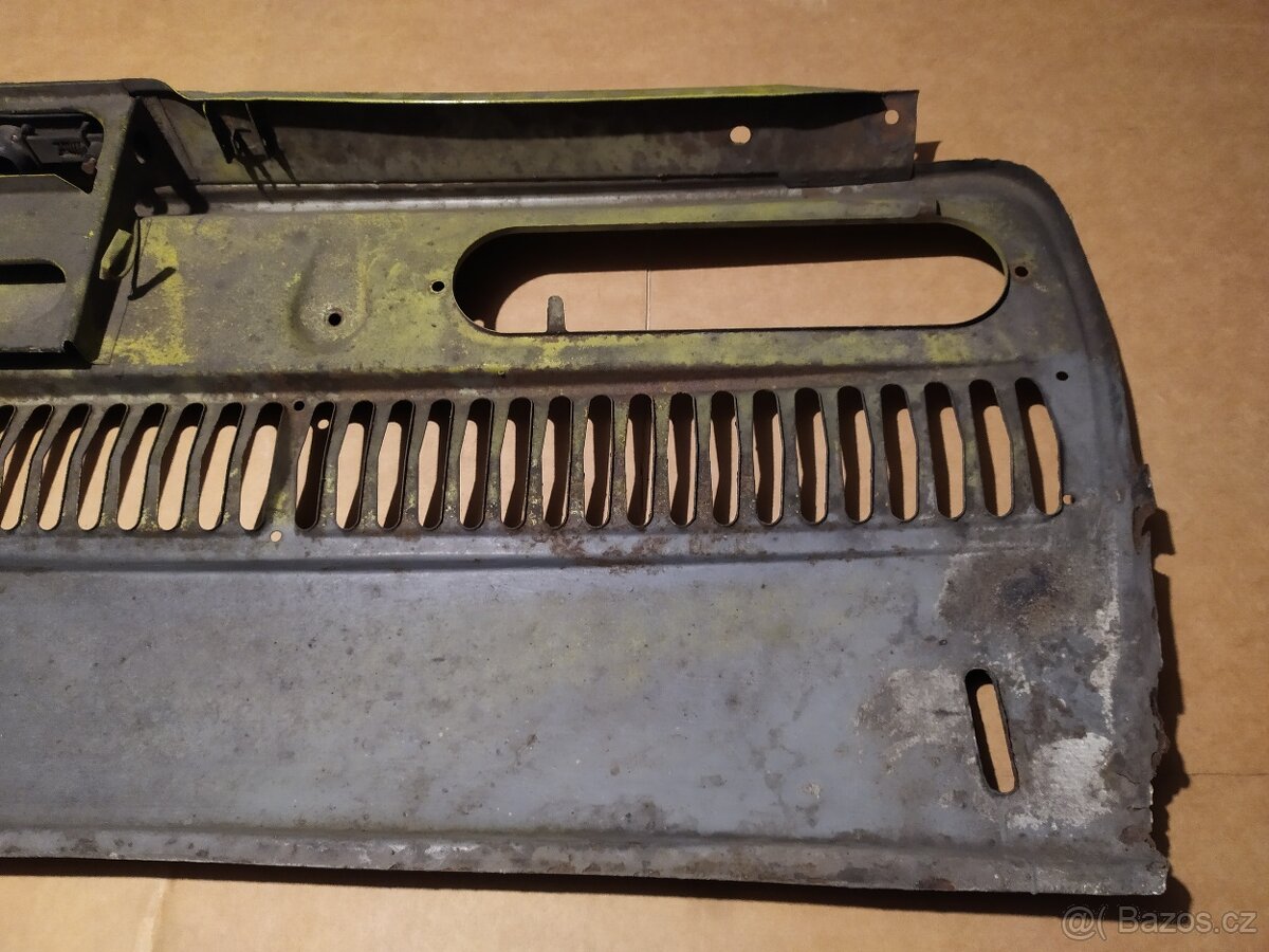 Zadní čelo Škoda 100 - 10