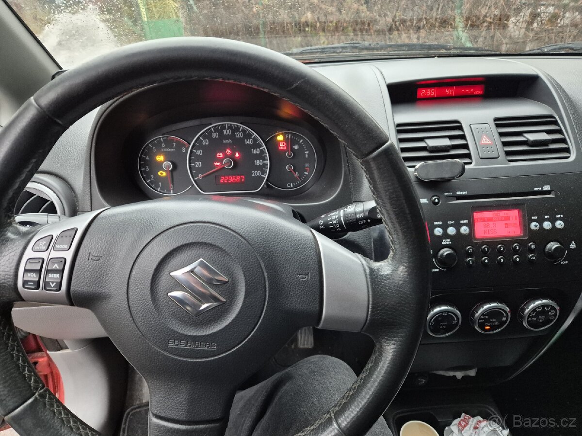 Suzuki SX4 - 10
