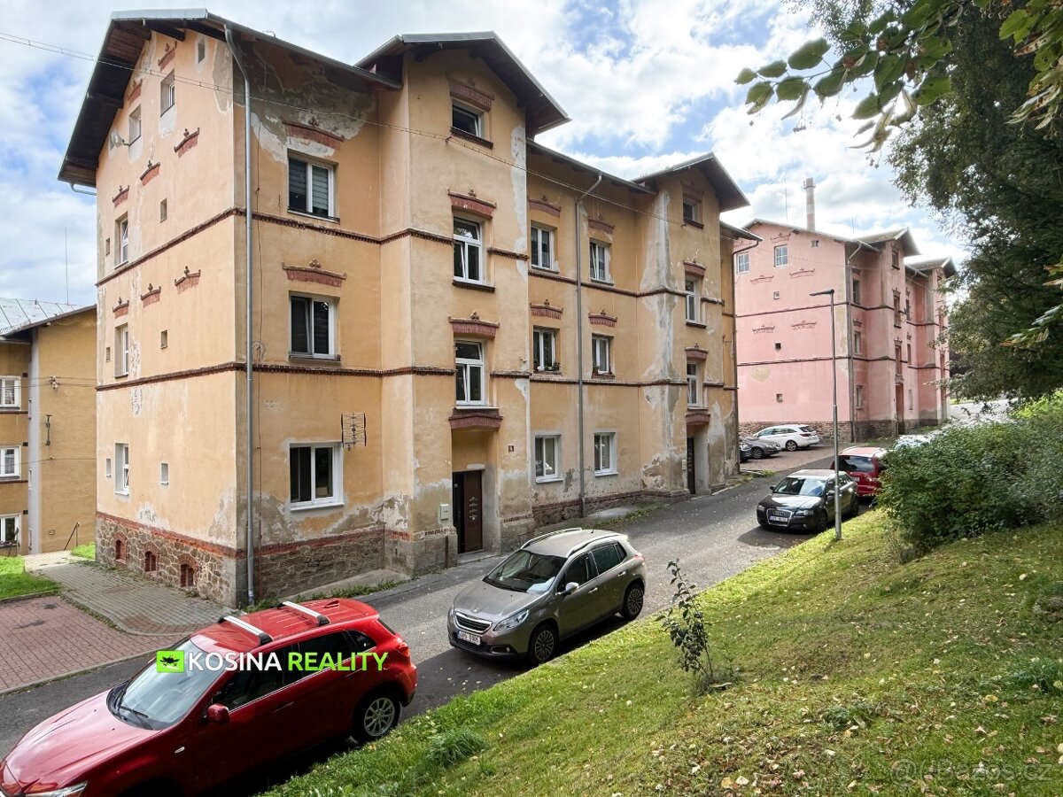 Podkrovní byt 1+1, Libavské Údolí 50 - 10