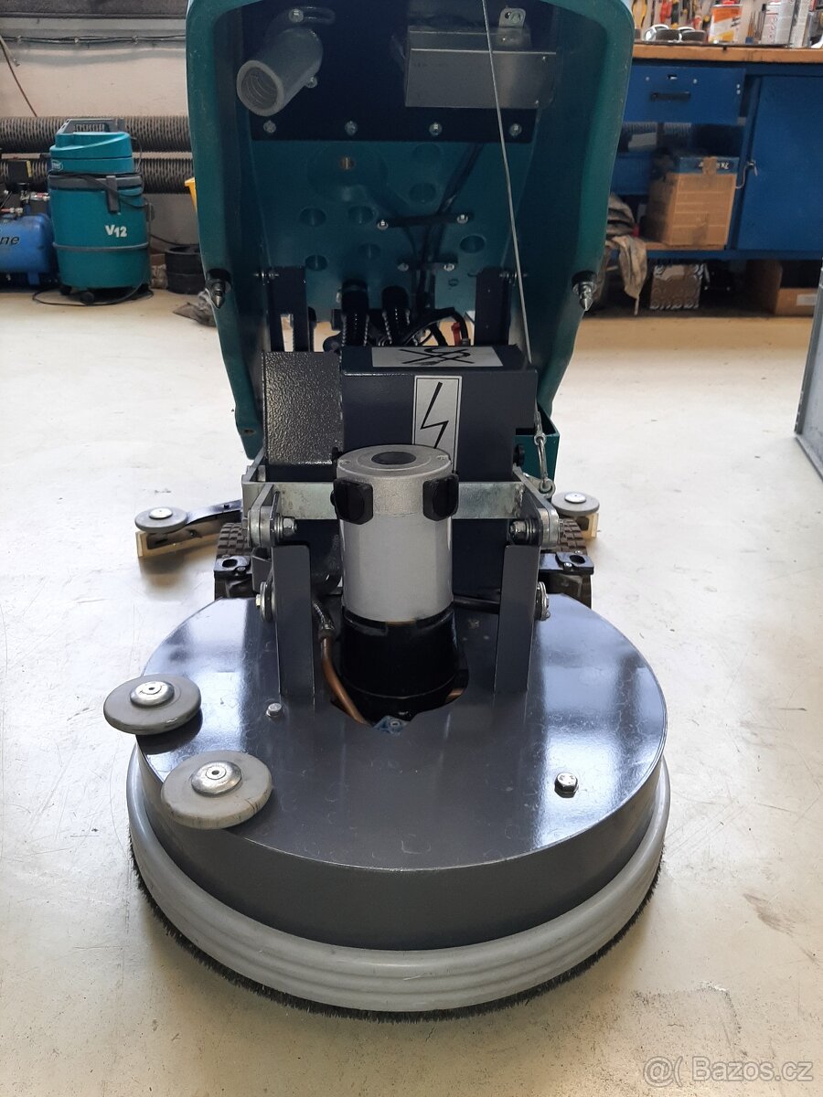 Podlahový mycí stroj Eureka E51 - 10