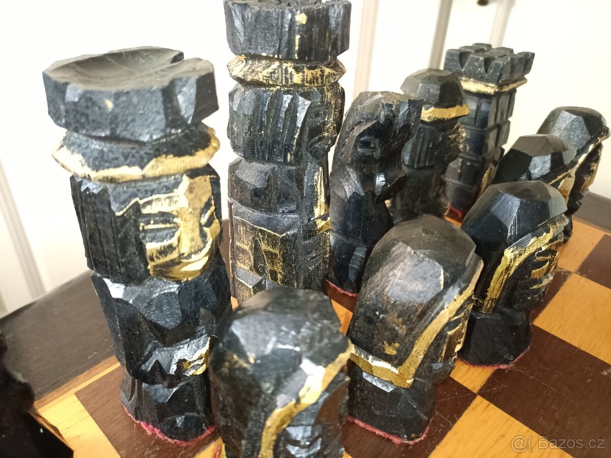 Unikátní (antik) Šachový stolek, ručně vyrobená šachová sada - 10