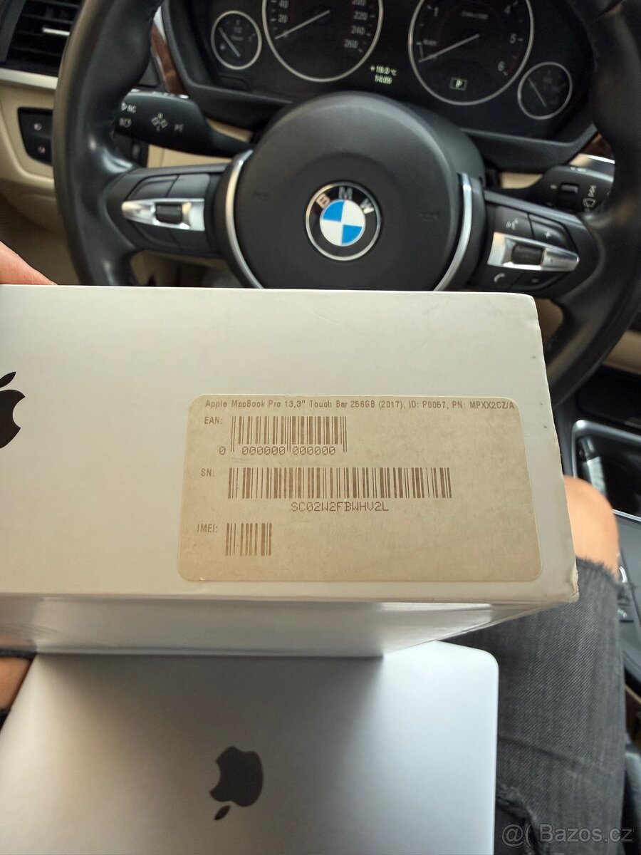 Apple MackBook Pro 13 - 10