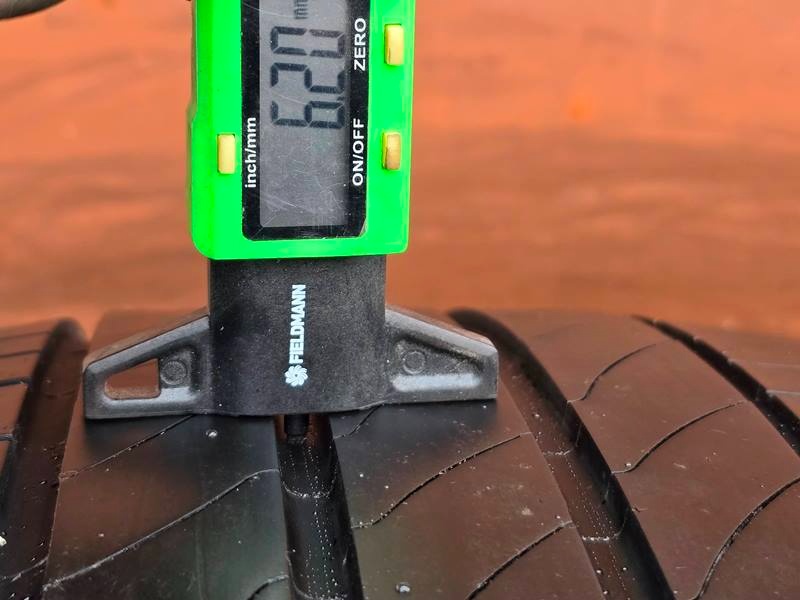 Letní Michelin 215/50/17 - 10