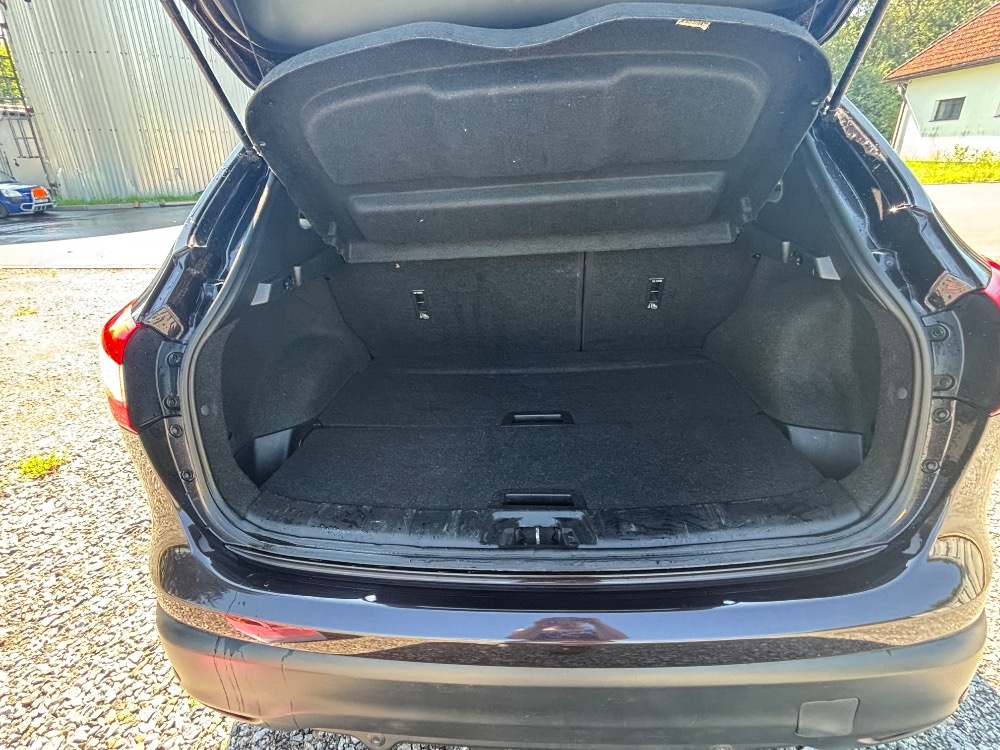 Nissan Qashqai - 10