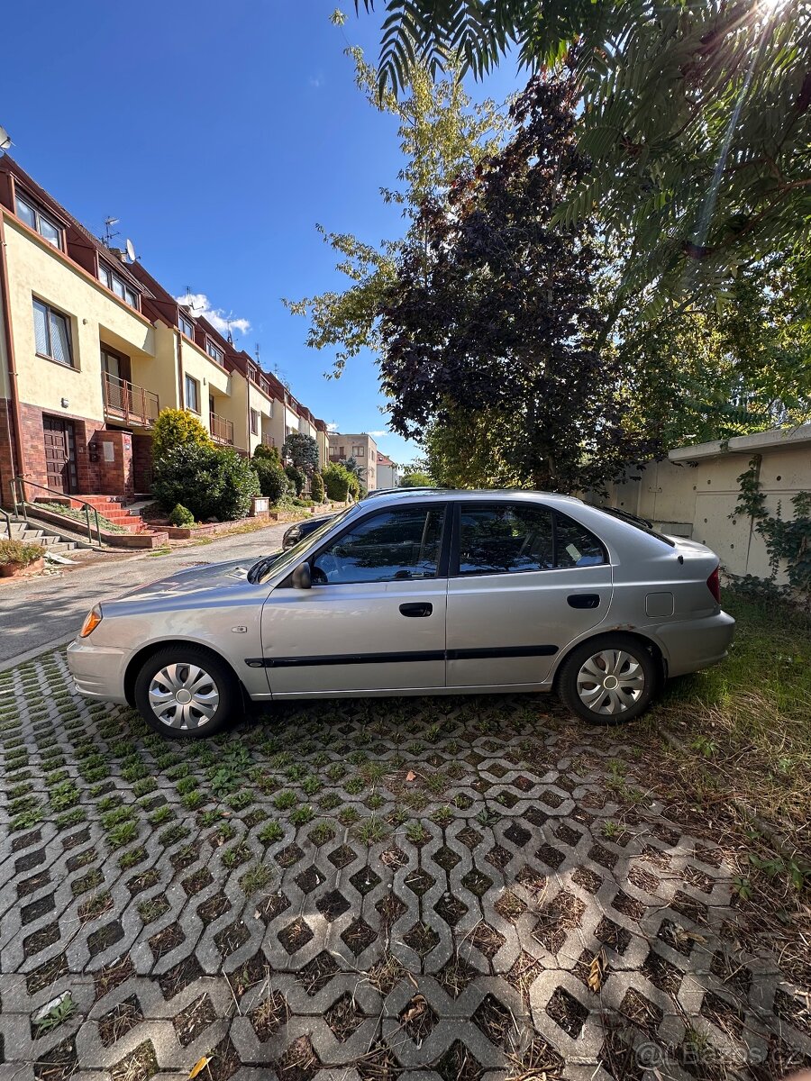 Hyundai Accent 1.3 2003 (63 kW) - 10