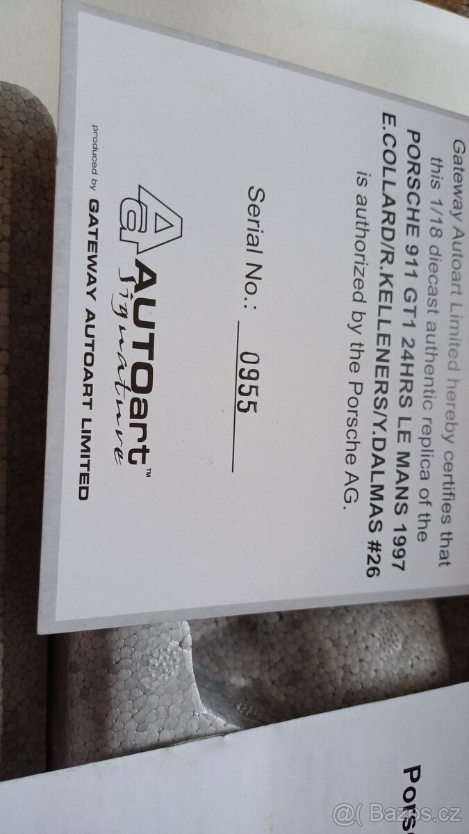 AutoArt 1/18 Porsche GT1 Le Mans 1997 - 10