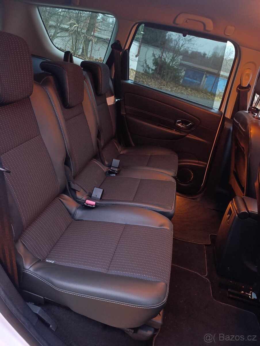 Renault Grand Scénic 1.5 dCi 81 kW - 10