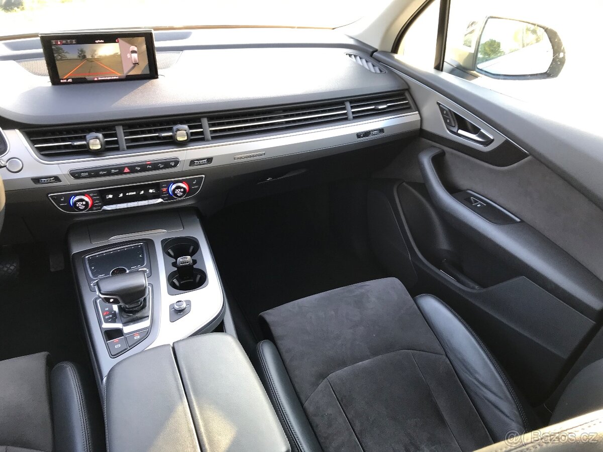 AUDI Q7 S-Line - 10