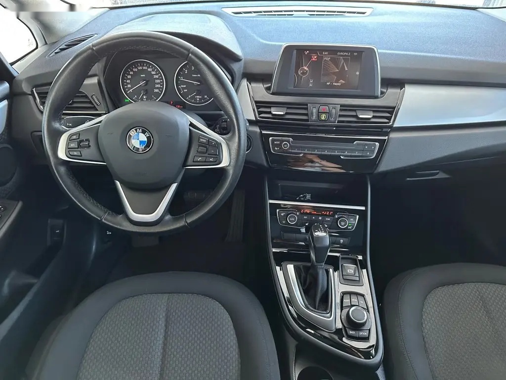 BMW Řada 2, 218i Active Tourer - CZ - - 10