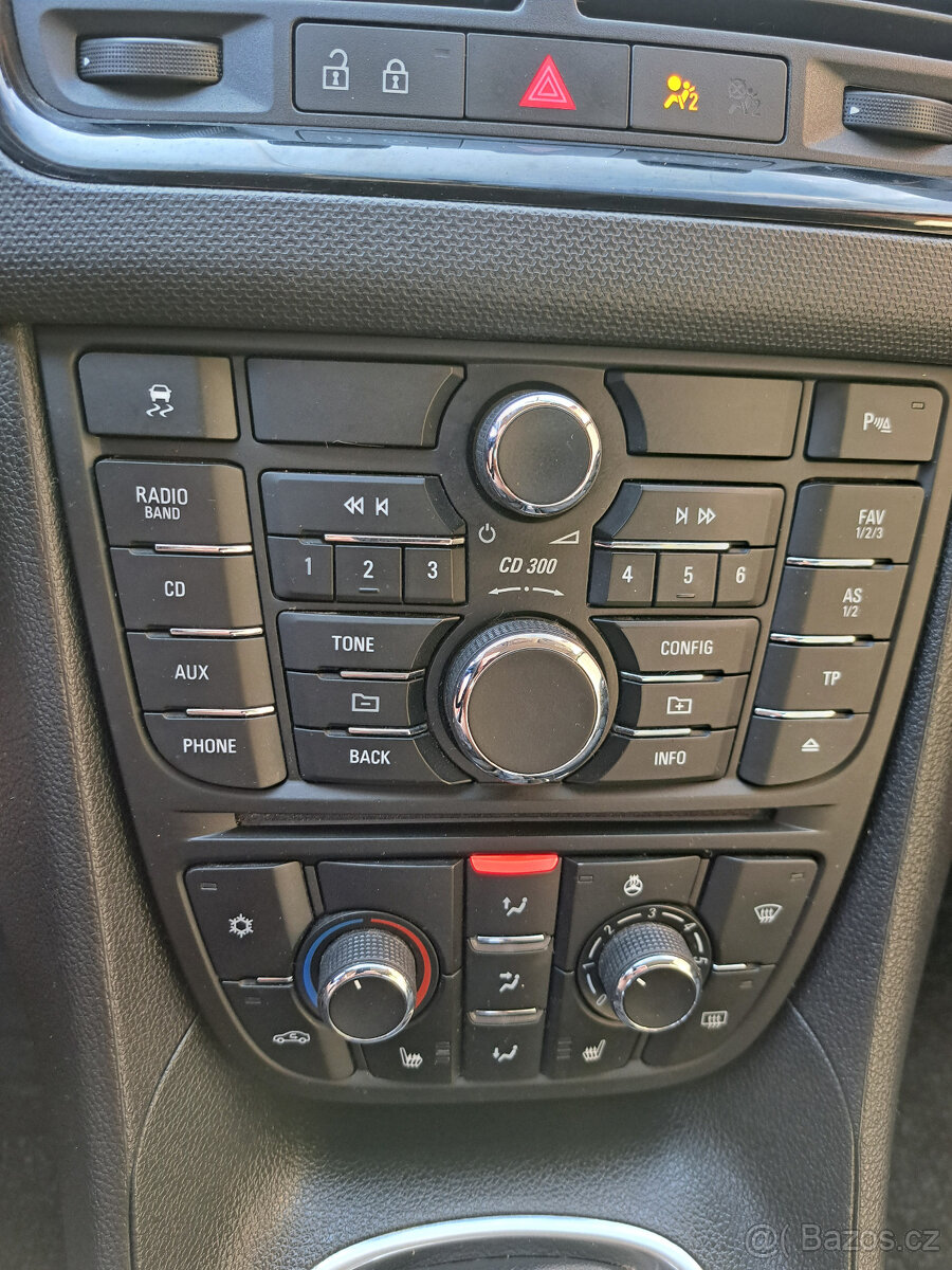 OPEL MERIVA 1.4i 88kW TOP VÝBAVA - 10