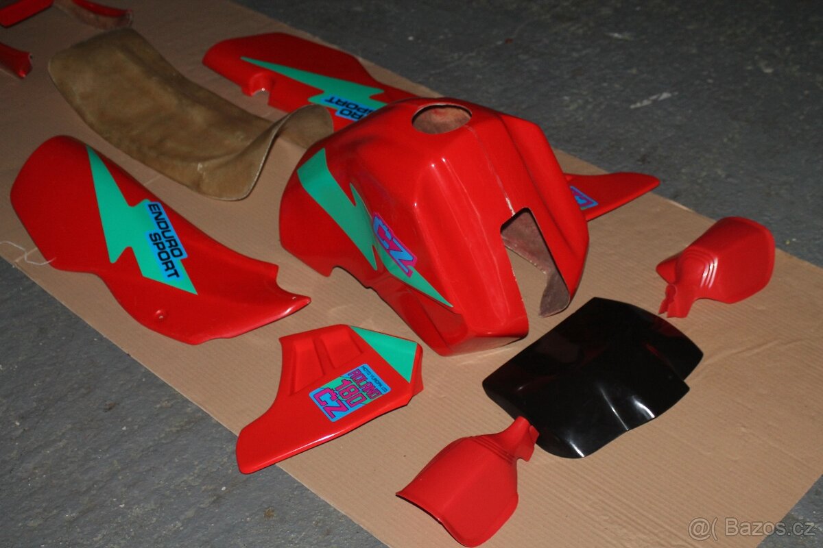 Kapotáž CZ 180 Roland - 10