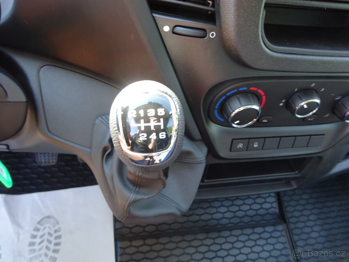 Iveco Daily 35 SI sklápěč r.v.2021 Provoz2024 (DPH) 7 Míst - 10