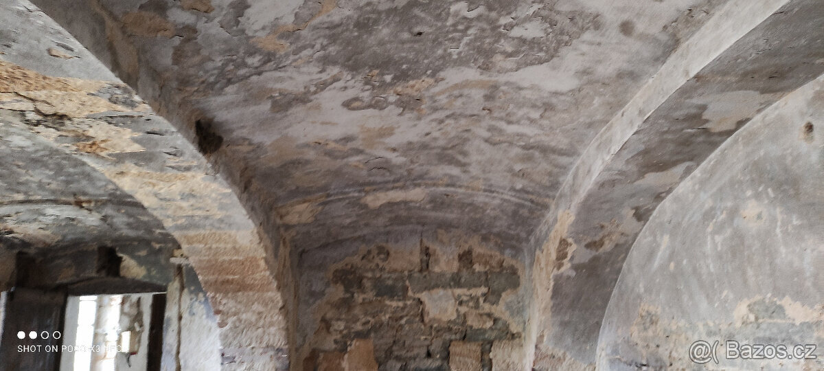 Zajímavé nemovitosti. - 10