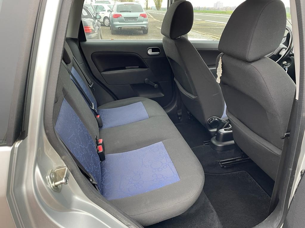 Ford Fiesta 1.4i 16V - 10