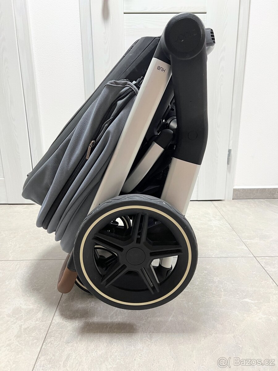 Sportovní kočárek Joolz Hub šedý s nánožníkem - 10