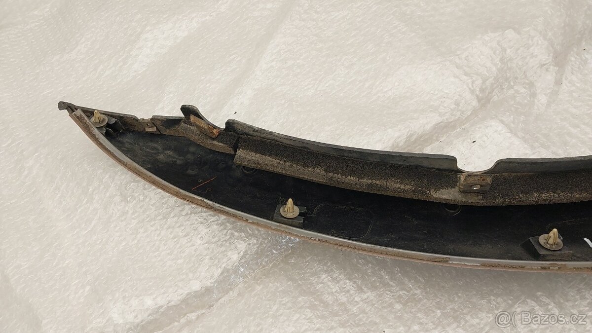 Mitsubishi L200 – LEM LP BLATNIKU, ROHY NÁRAZNÍKU LP PP - 10