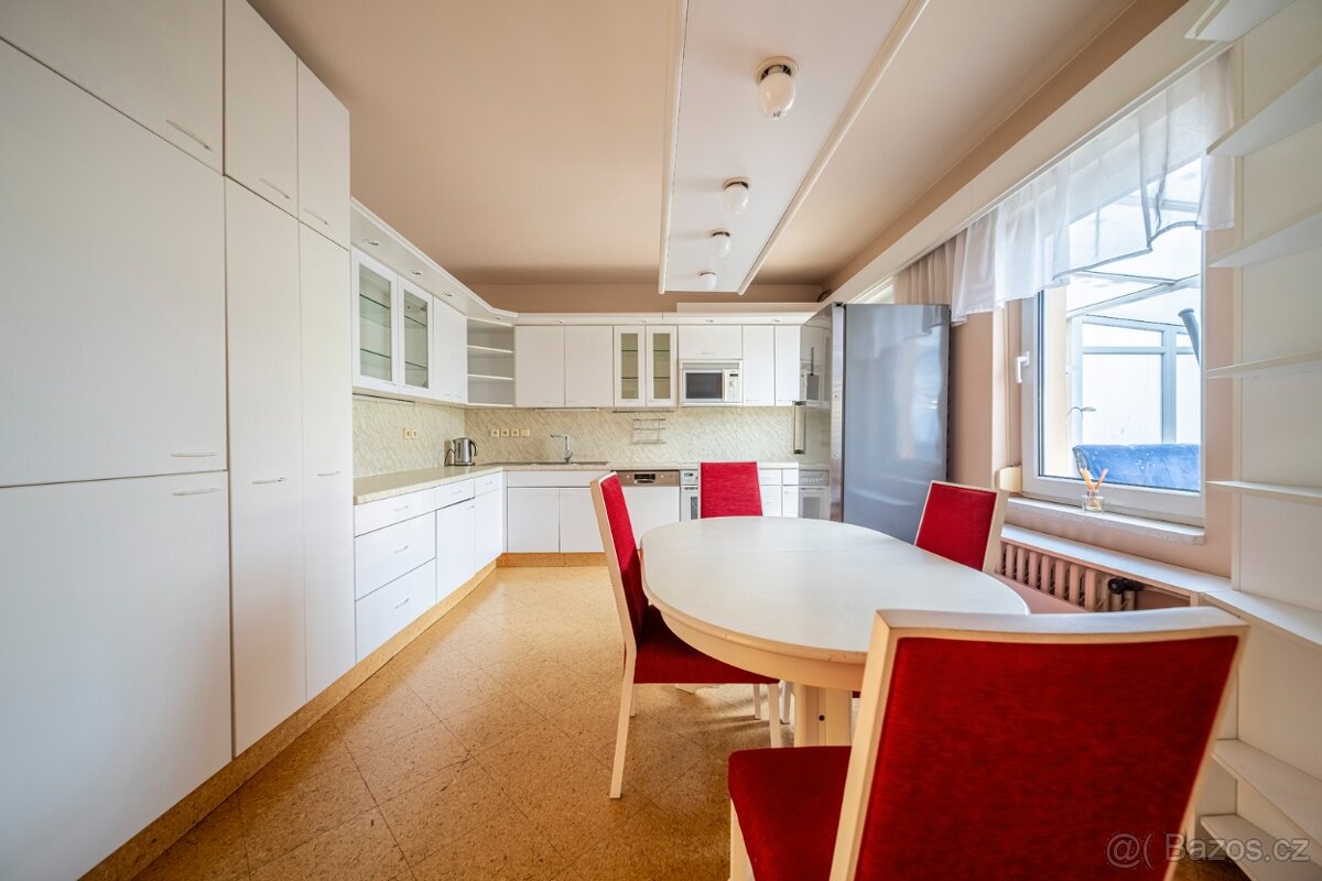 Rodinný dům 4+1 na prodej, UH, Mařatice, Vl. Perutky - 10