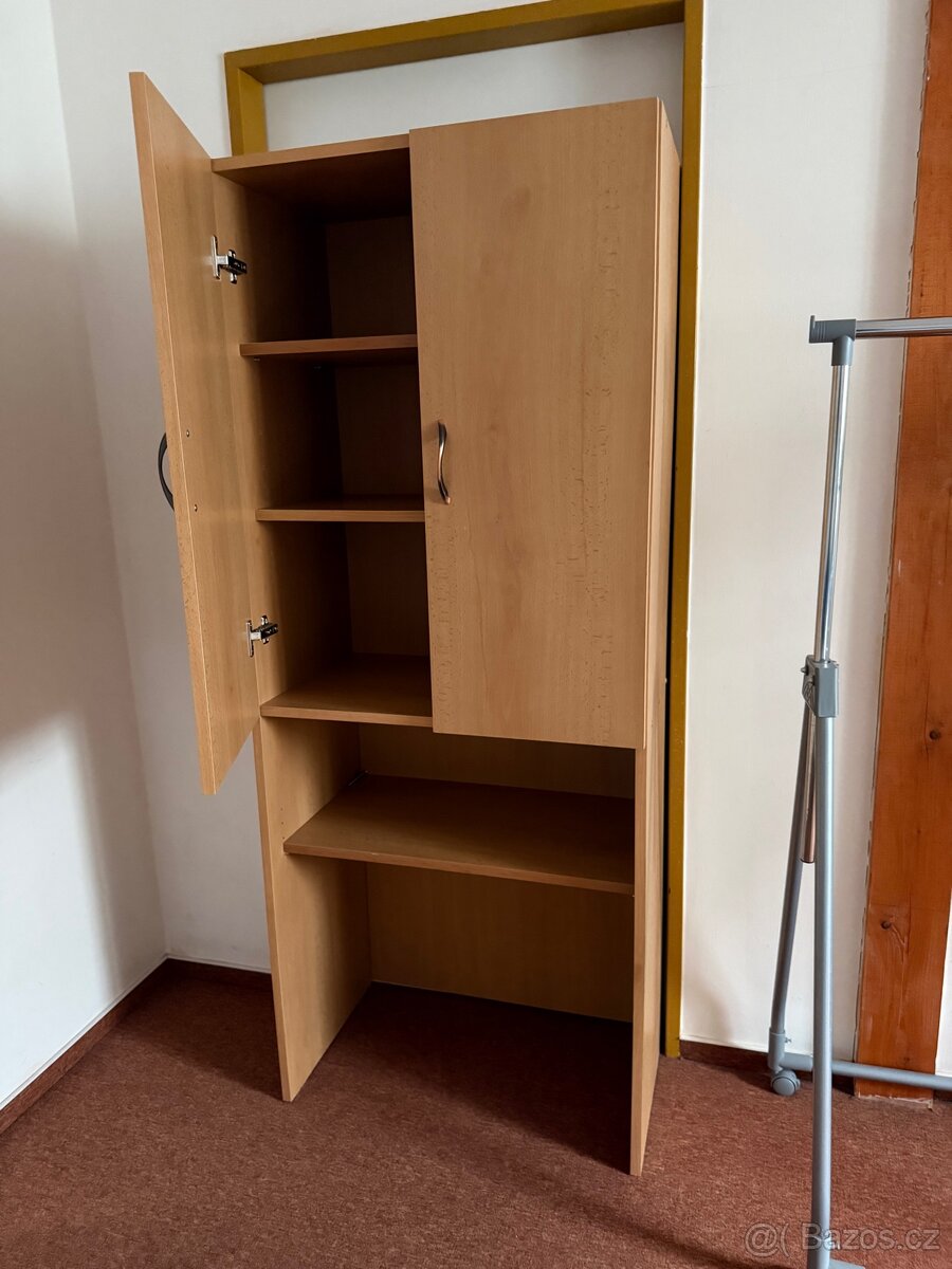 Nábytek z penzionu - 10