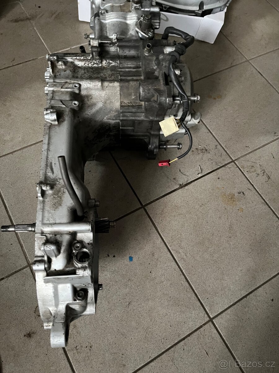 Honda SH 300 NF 02 - 10