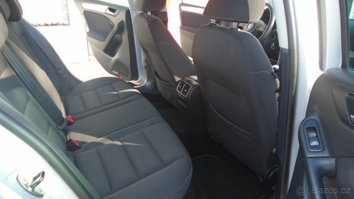 Volkswagen Golf, VI Team 1,6 TDI serviska Top 147 tkm. - 10