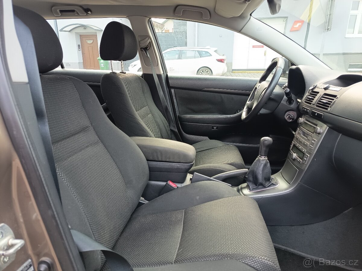 Toyota Avensis combi 2,0D-4D Comfort ČR - 10