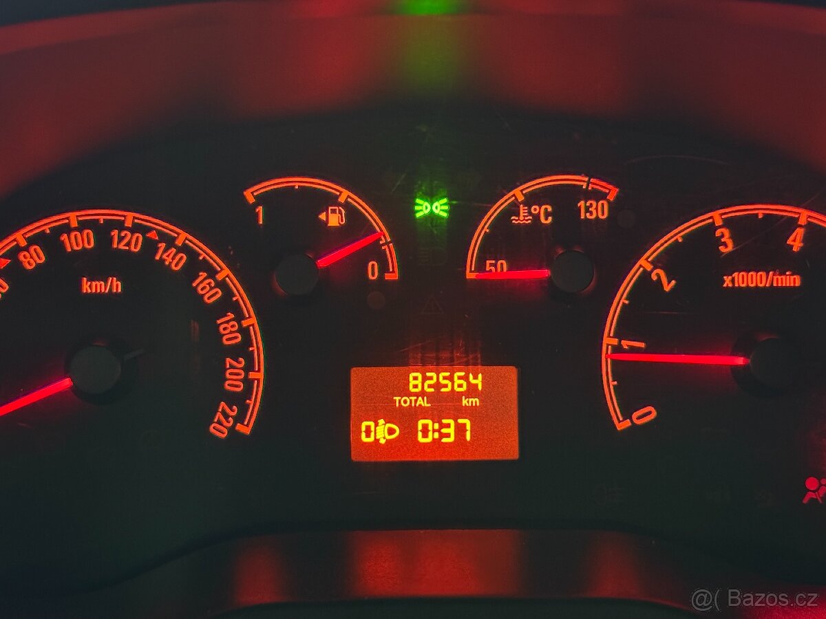 Opel Combo 1,4 70kW,SERVISKA,2.MAJITEL - 10