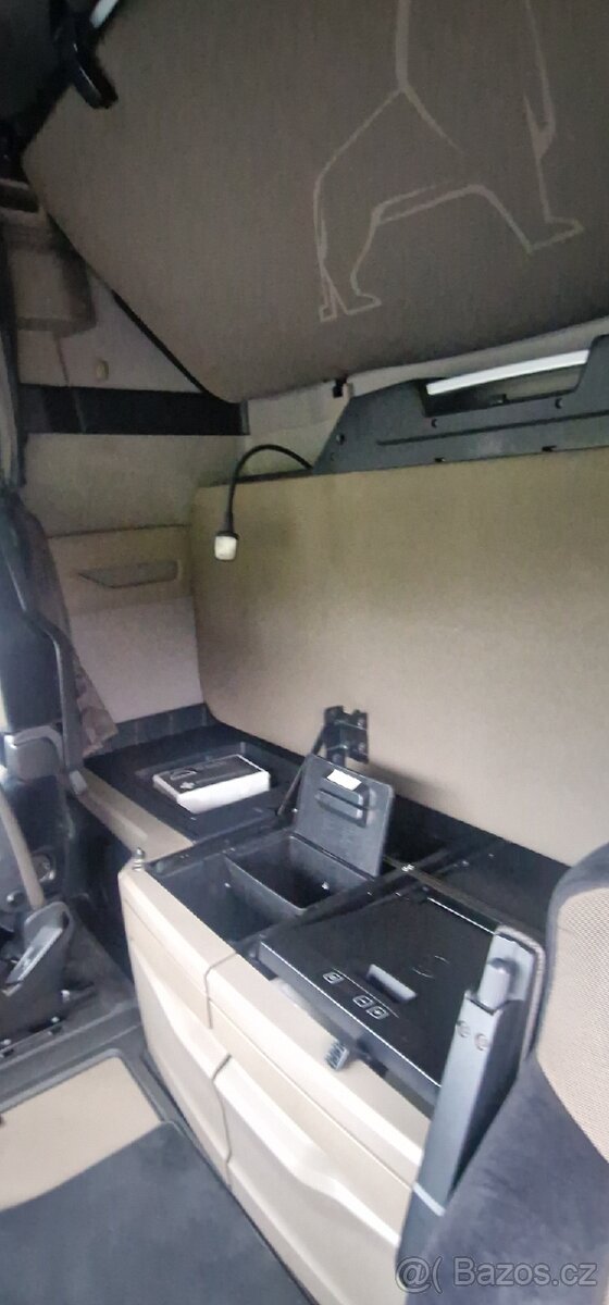 MAN TGX 510 lowdeck - 10