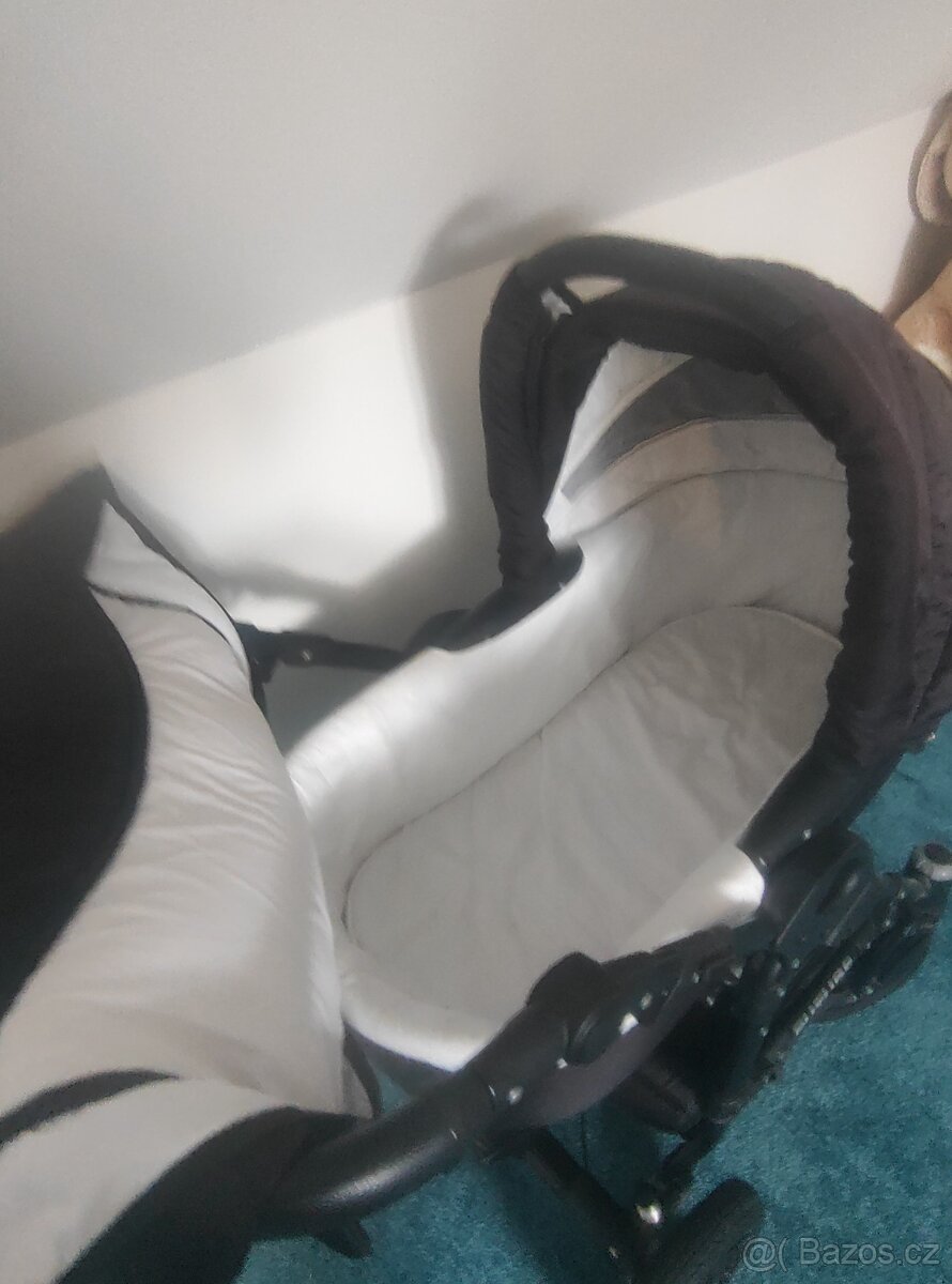 Kočárek plus golfky - 10