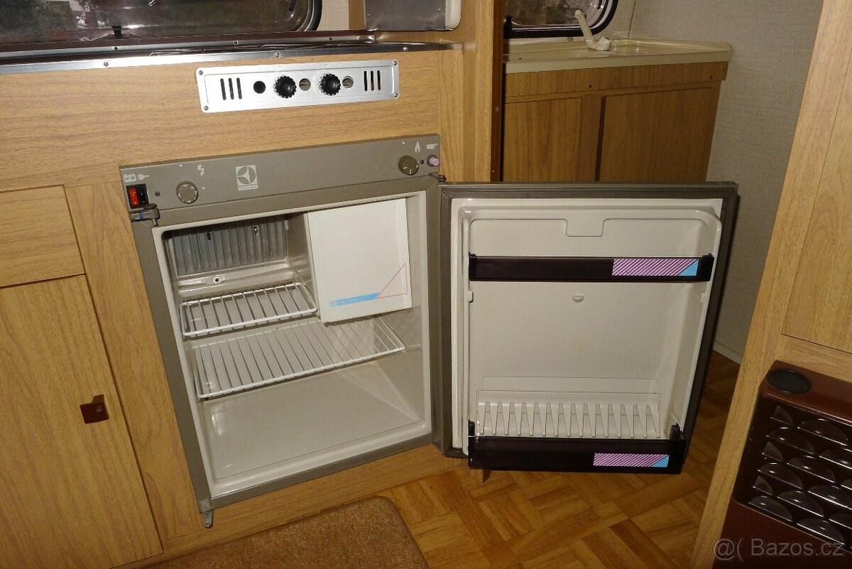 Prodám karavan AVENTO Master 350 L - 10