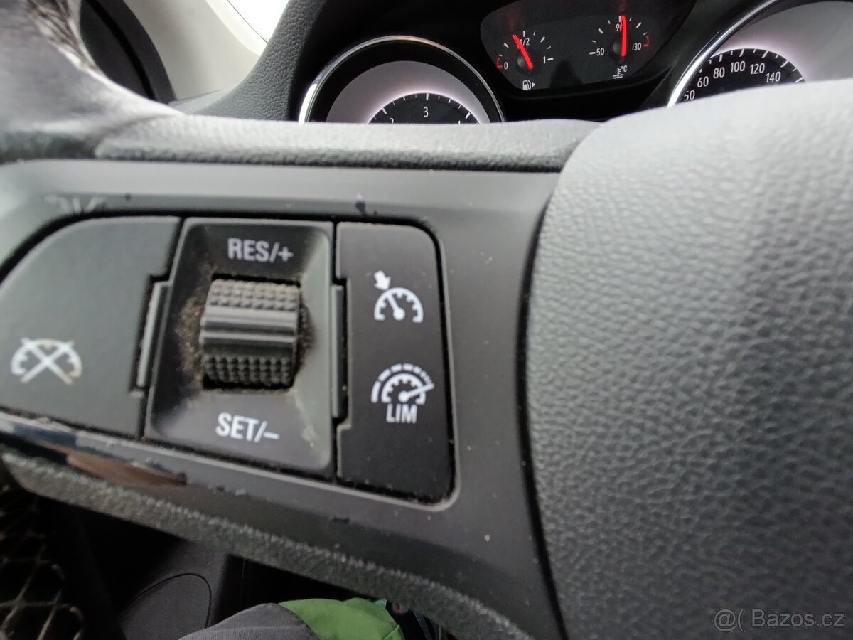 Opel Astra model K 2018 - 10