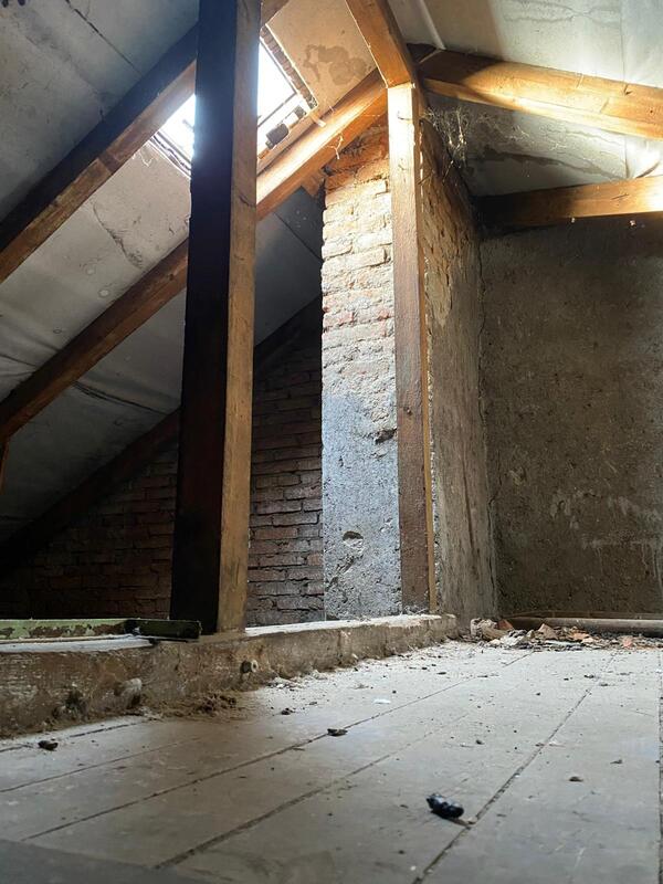 Prodej domu se zahradou k rekonstrukci s projektem a běžícím - 10