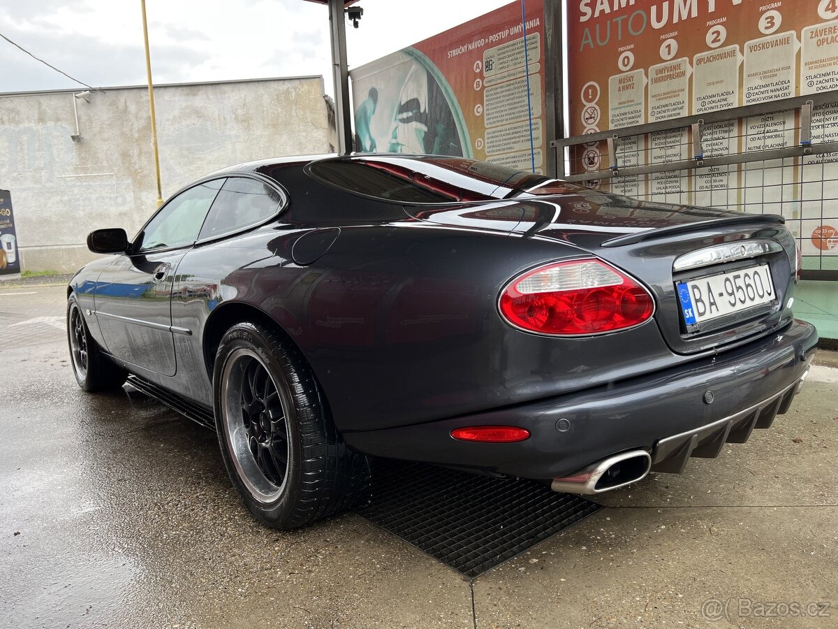 Jaguar xkr coupe 2001, 4.0 supercharged 370ps znizena cena - 10