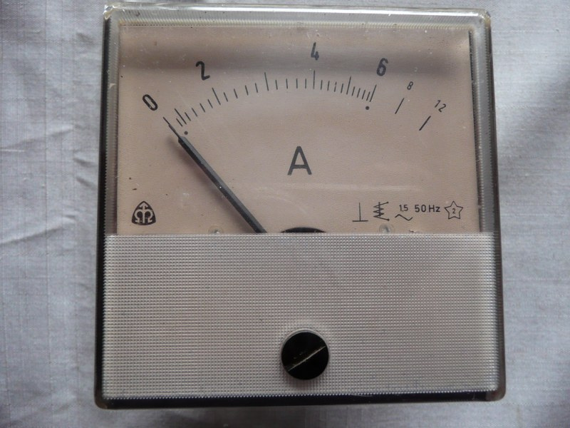 Panelové měřící přístroje - 10