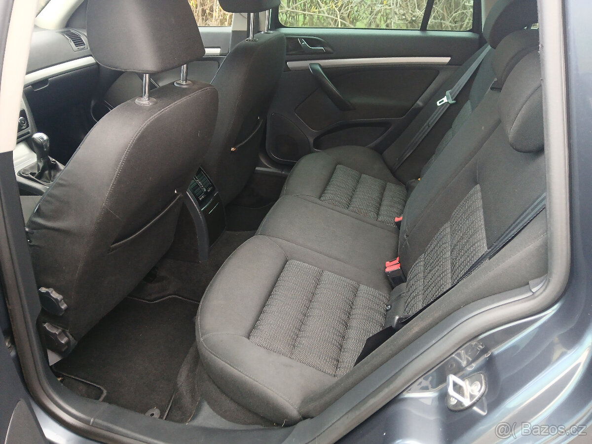 Škoda Octavia Com 1.4 TSI Elegance - 10