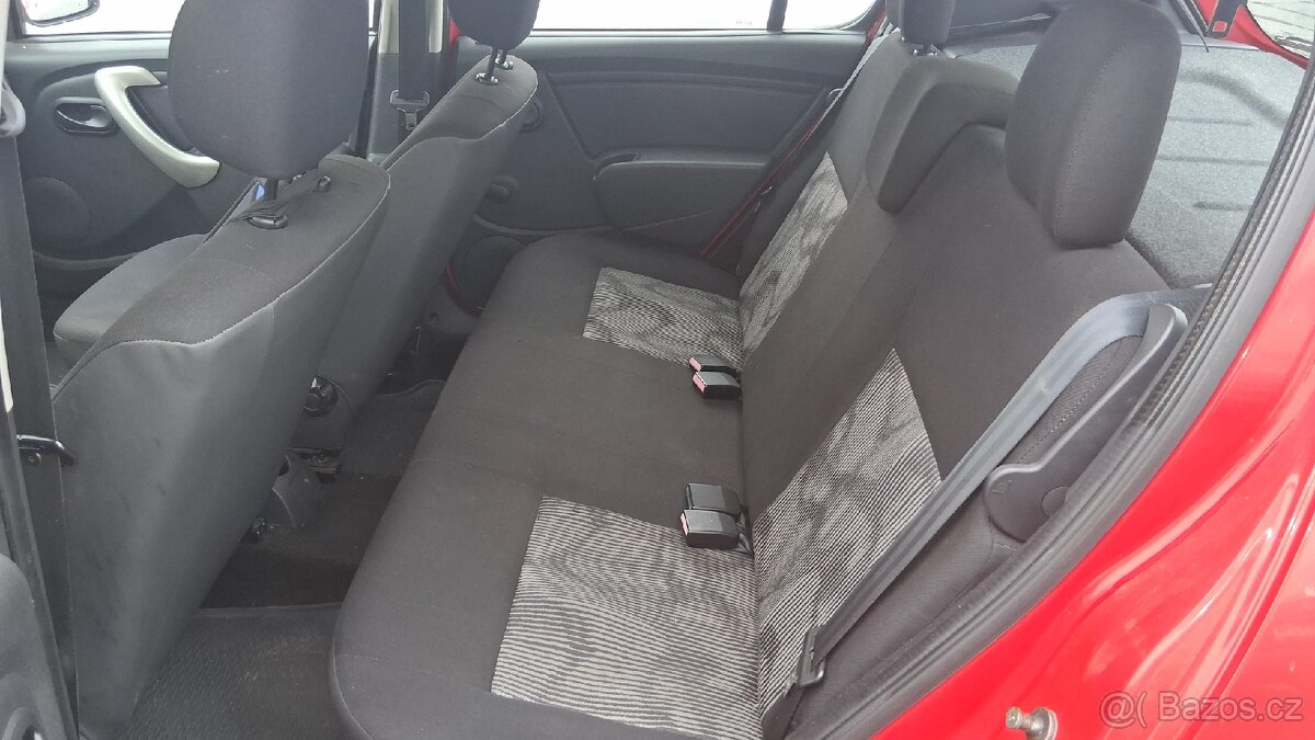Dacia Sandero 1.2i - 10