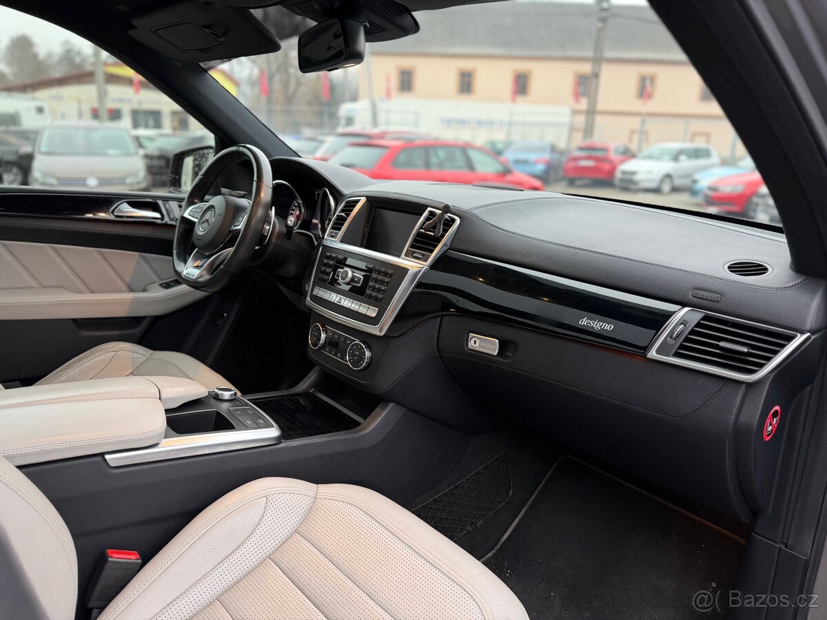 Mercedes-Benz ML 63 AMG - 10