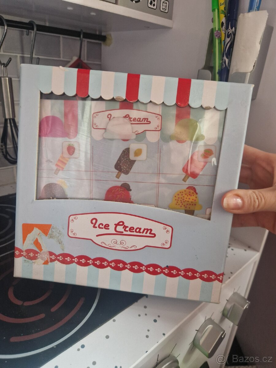 Dětská kuchyňka KidKraft s příslušenstvím - 10