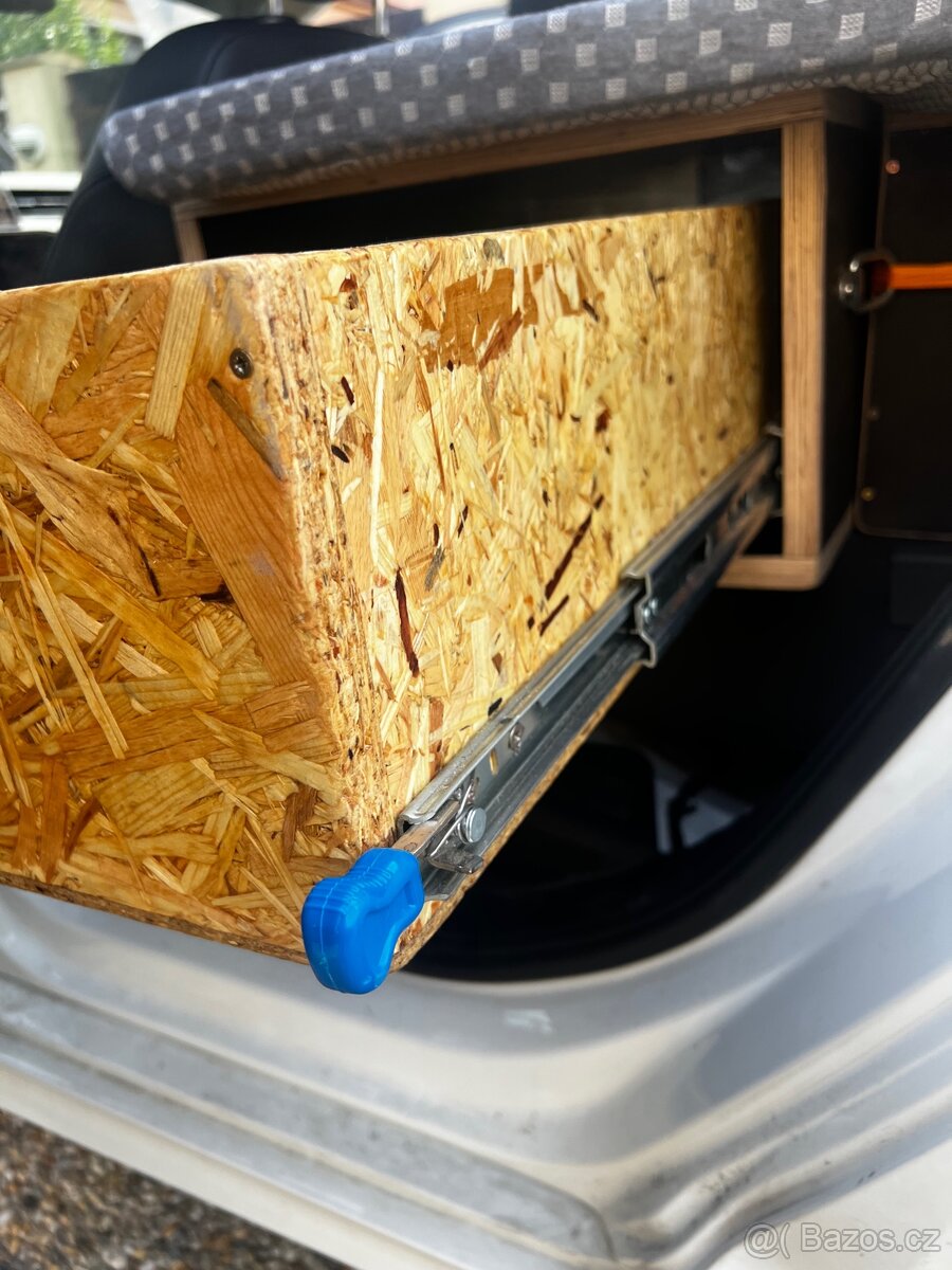 Vestavba do auta - 10