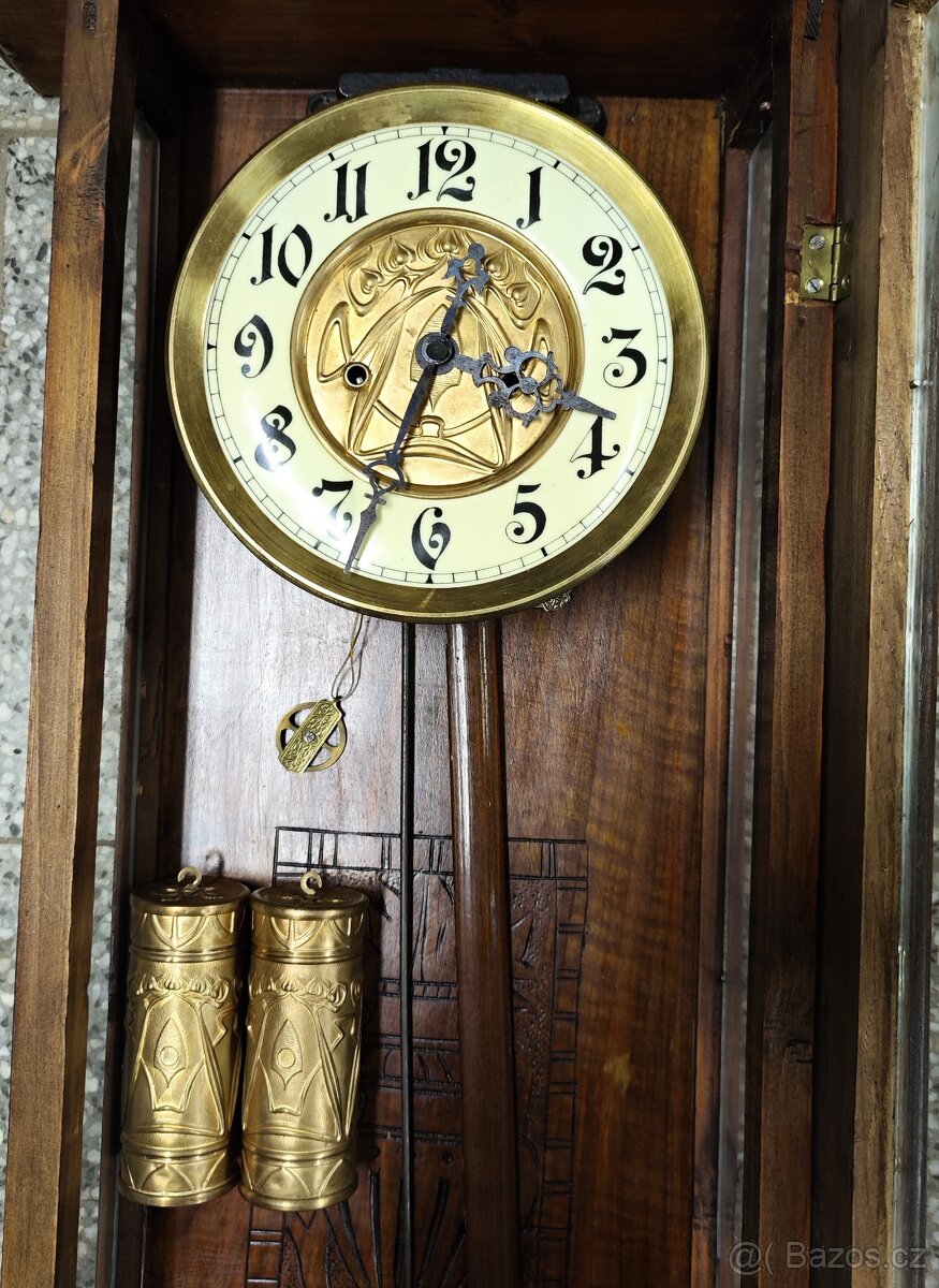 luxusní bohatě zdobené vyřezávané dvouzávažové hodiny - 10
