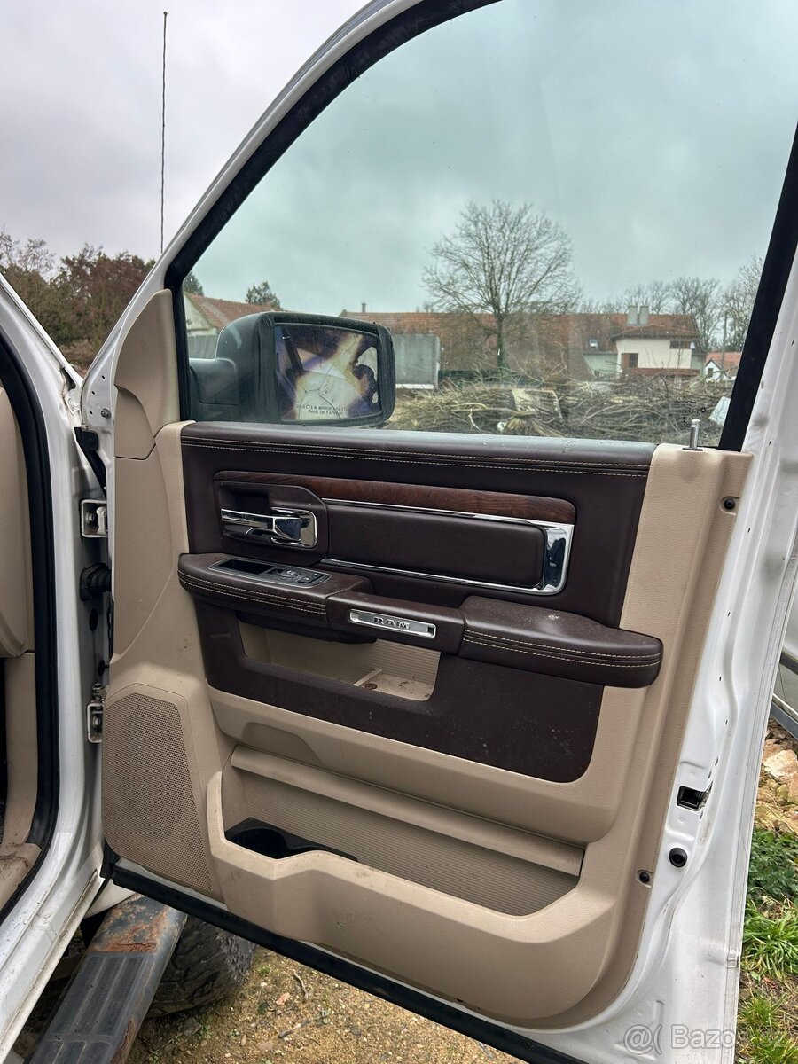 Dodge RAM 1500 Longhorn 2017 náhradní díly - 10